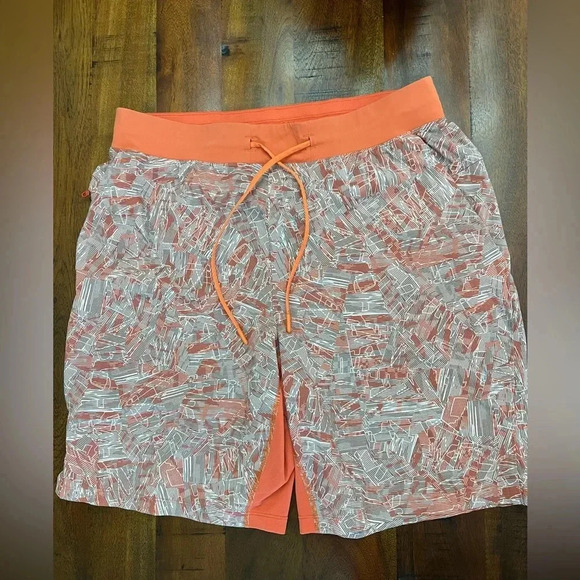 Lululemon T.H.E. Short 9" *Linerless
Parallel Divide Warm Coral Multi - Picture 4 of 8